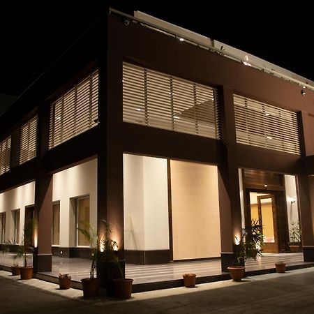 Hotel Rajhans Abhinandan Bhopal Buitenkant foto