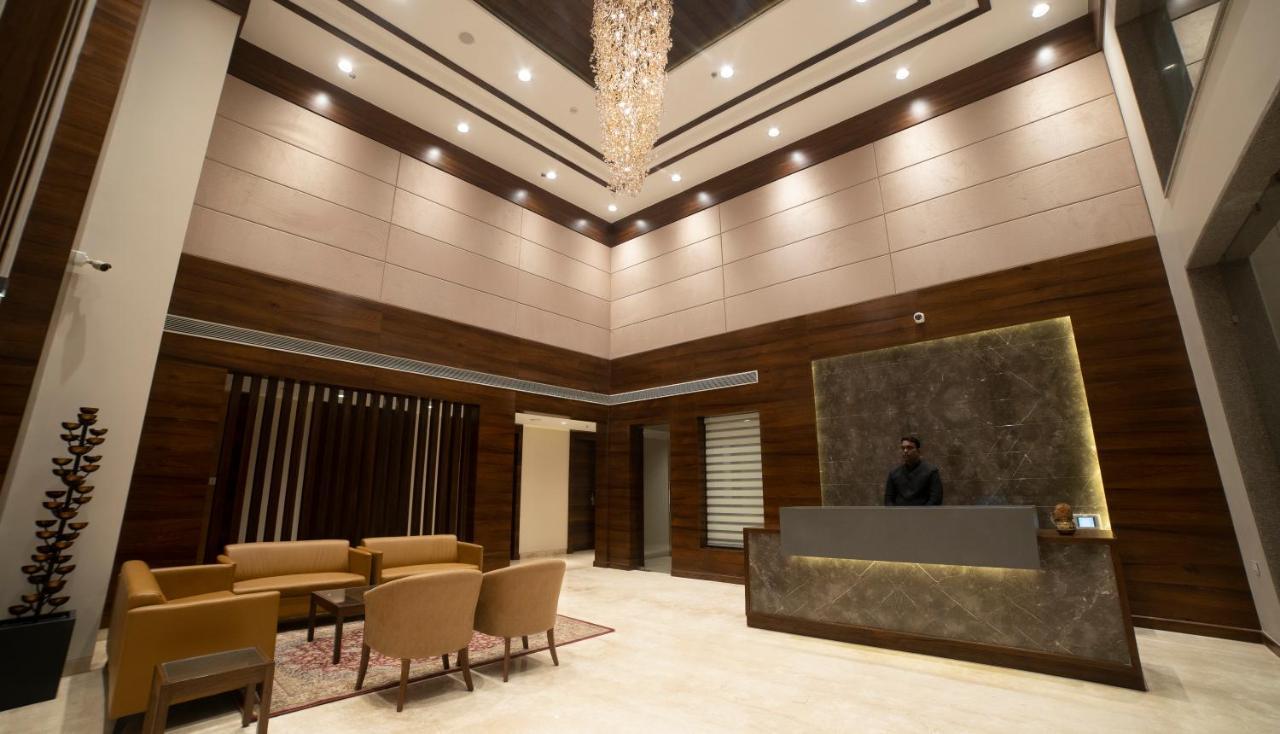Hotel Rajhans Abhinandan Bhopal Buitenkant foto