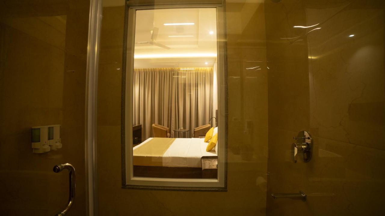 Hotel Rajhans Abhinandan Bhopal Buitenkant foto