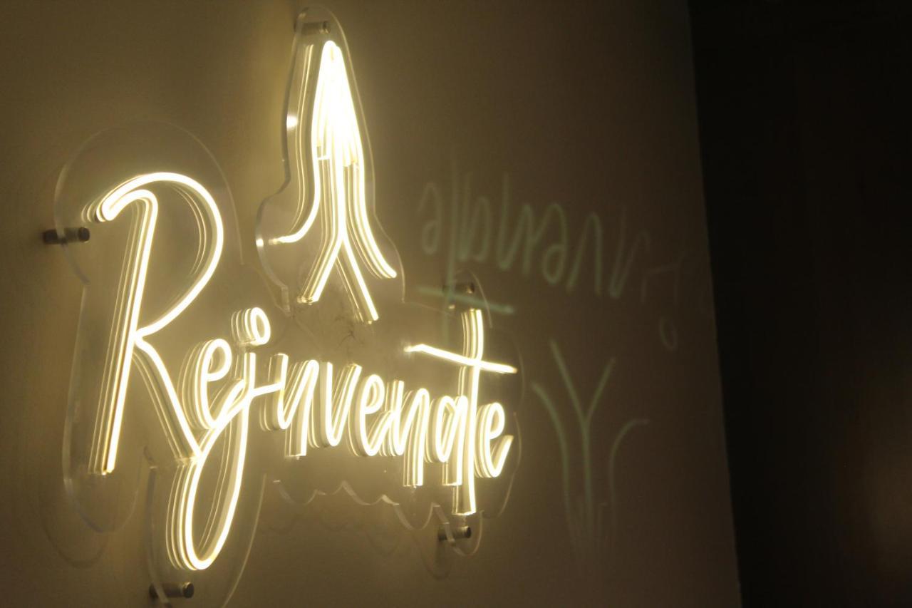 Hotel Rajhans Abhinandan Bhopal Buitenkant foto